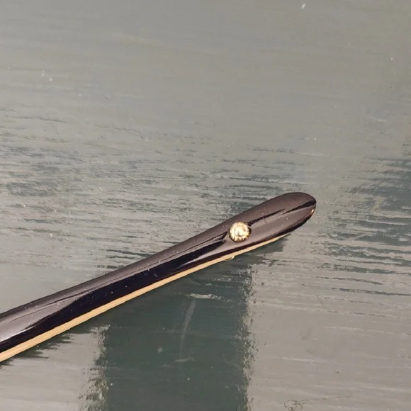 Elegant Blue and Cream Hand Fan - Picture 5 of 5